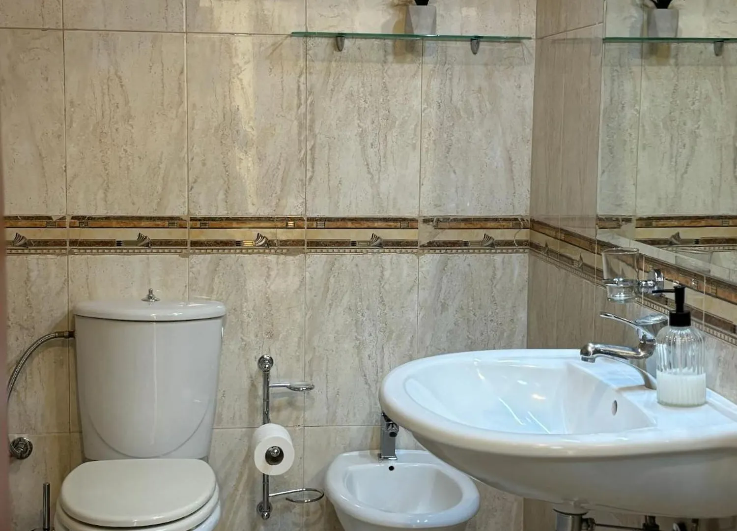 Tam 2Bdr Center Taiwan Apartment Tirana